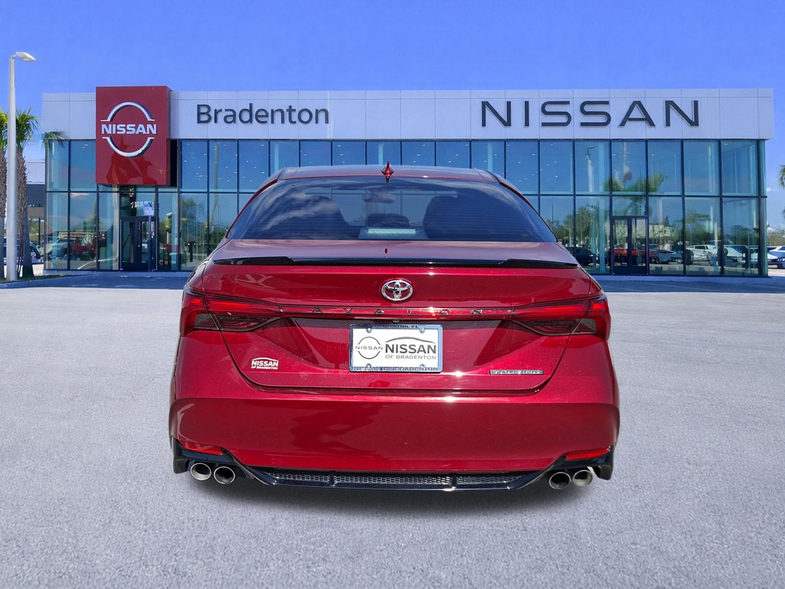 Used 2019 Toyota Avalon Touring FWD image 6