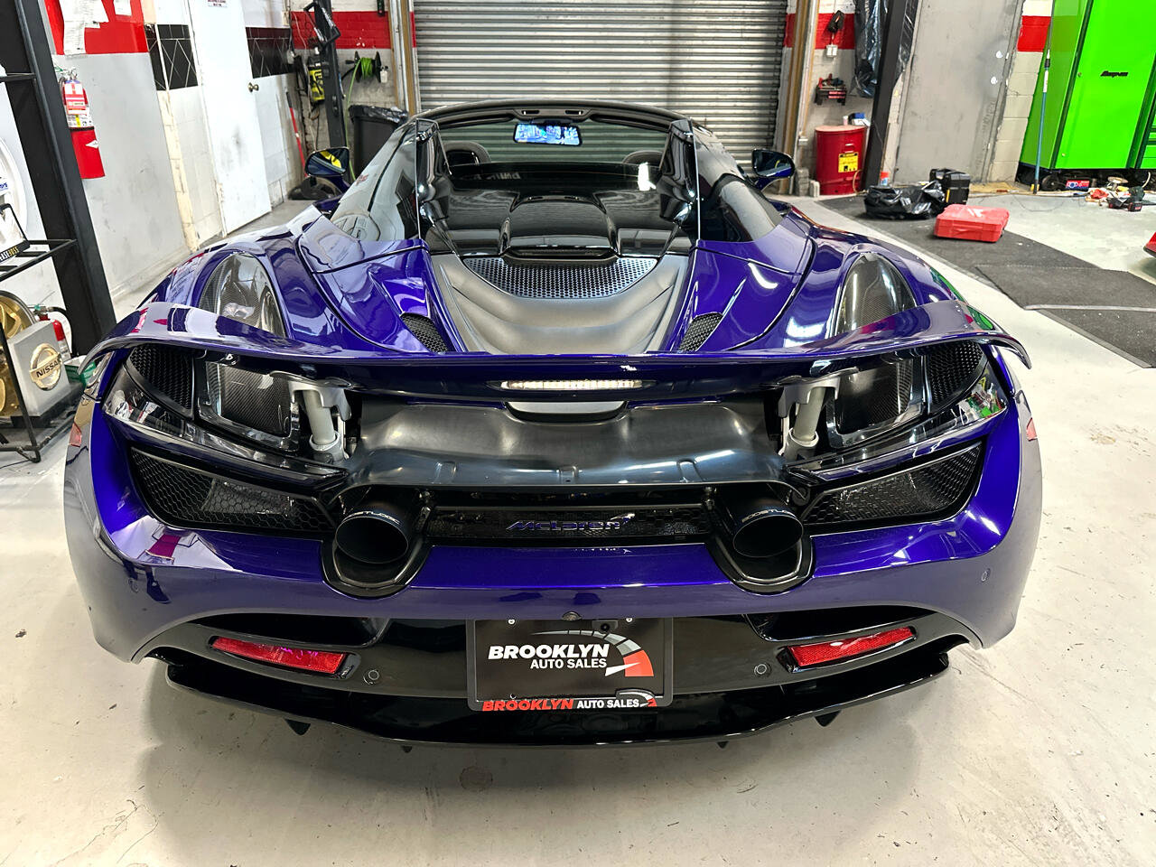 Used 2023 McLaren 720S Performance image 7