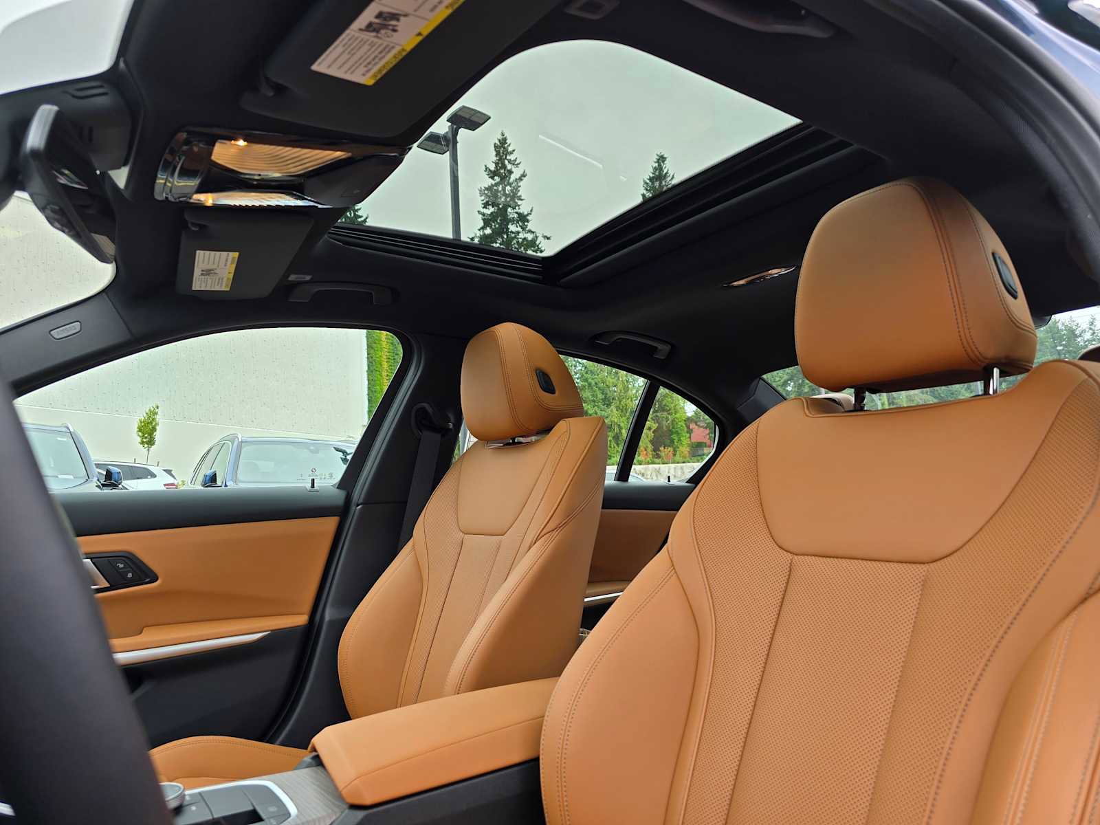 Used 2025 BMW 330i xDrive Sedan w/ Premium Package image 22