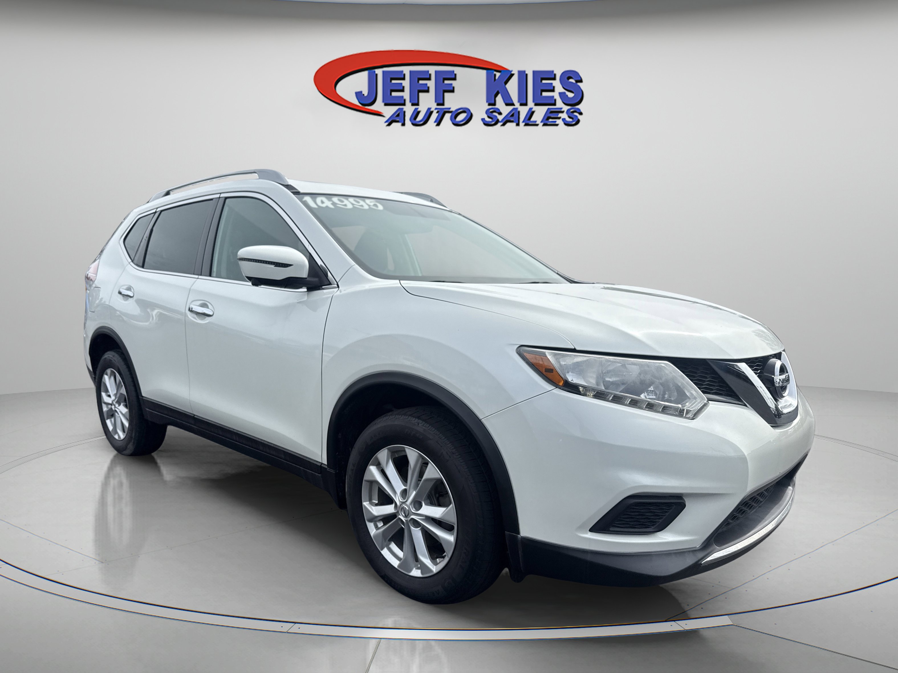Used 2016 Nissan Rogue SV w/ SV Premium Package image 3