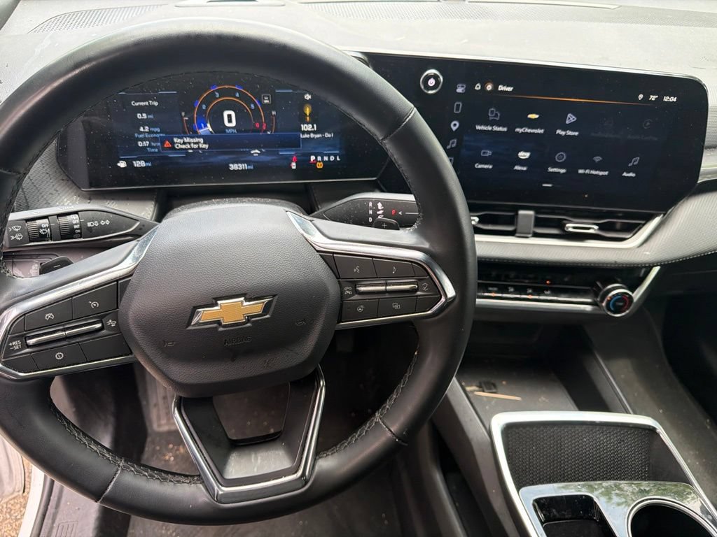 Used 2025 Chevrolet Equinox LT FWD image 16