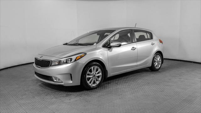 Used 2017 Kia Forte LX w/ LX Popular Plus Package FWD image 2