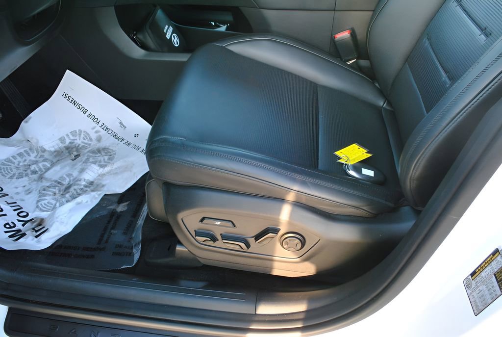 Used 2024 Hyundai Santa Fe Calligraphy image 16