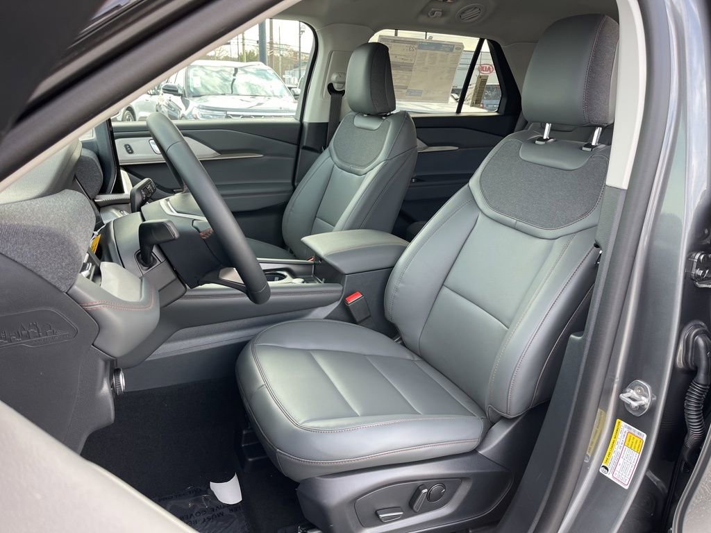 New 2026 Ford Explorer Active w/ Active Comfort Package image 17