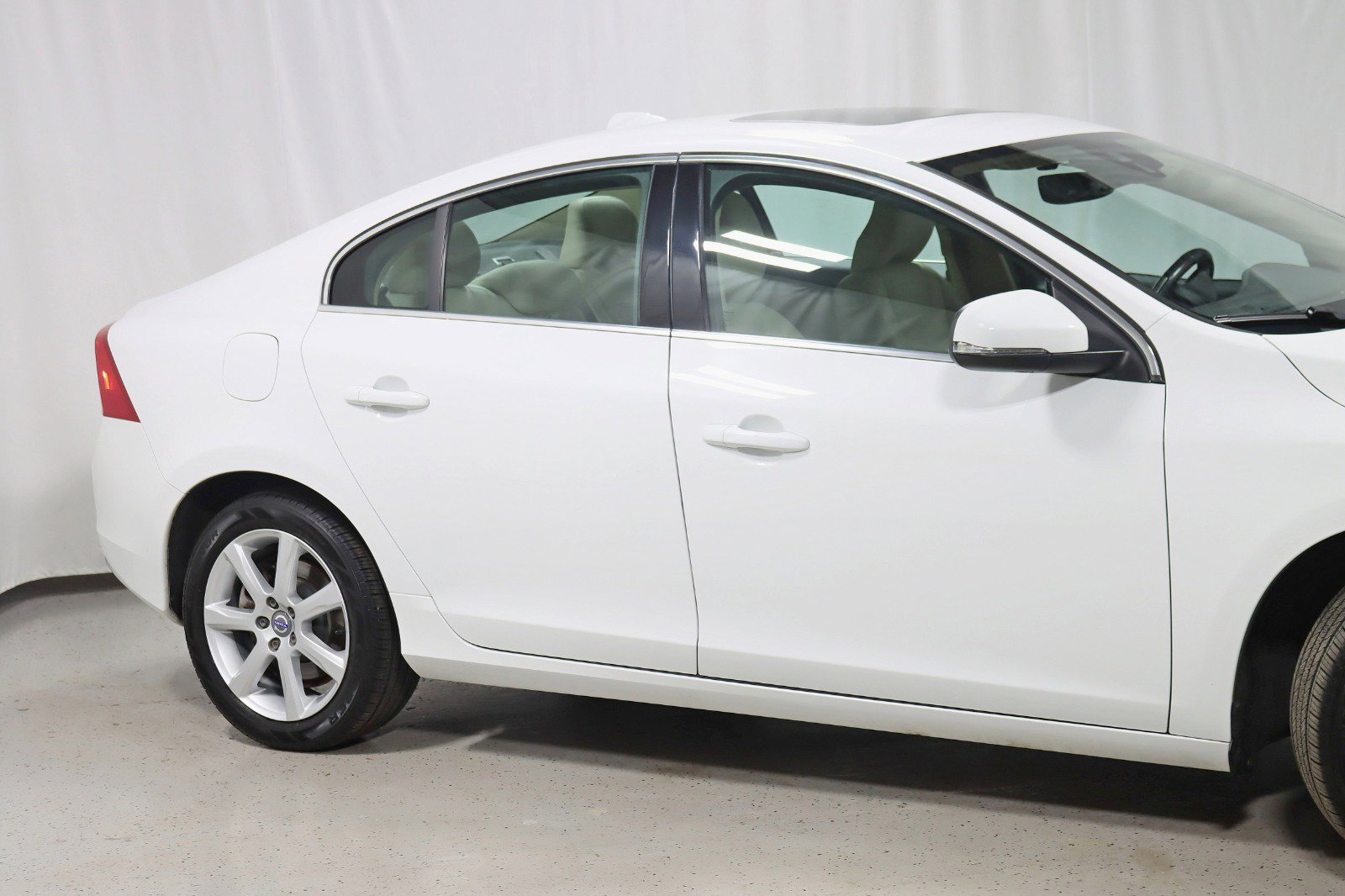 Used 2016 Volvo S60 T5 Premier FWD image 4