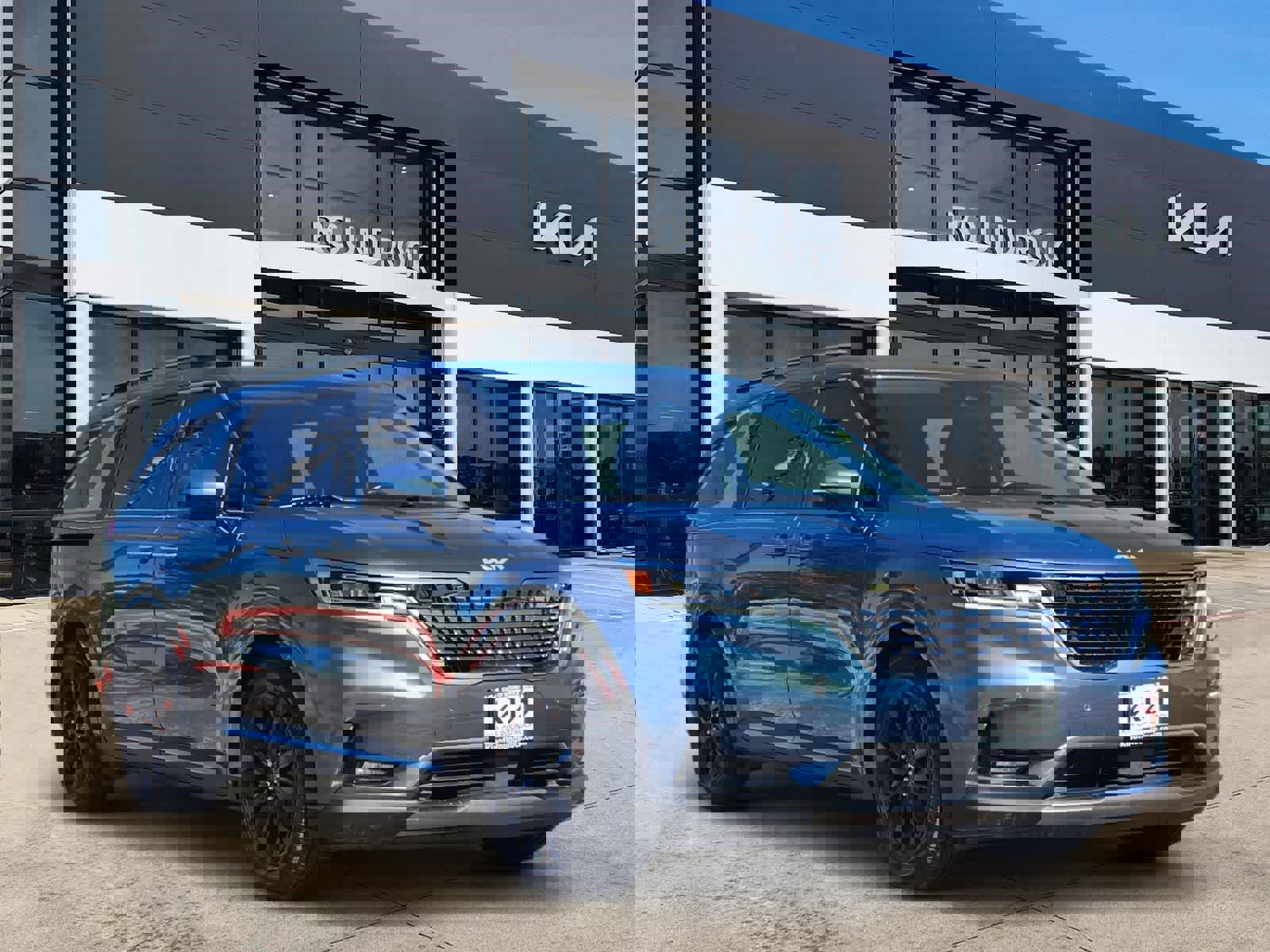 Certified 2024 Kia Carnival SX Prestige image 3