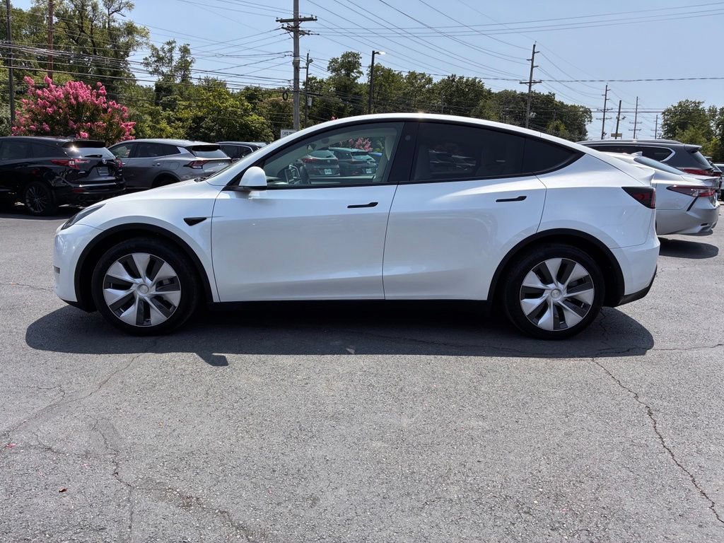 Used 2024 Tesla Model Y Long Range AWD/4WD image 4