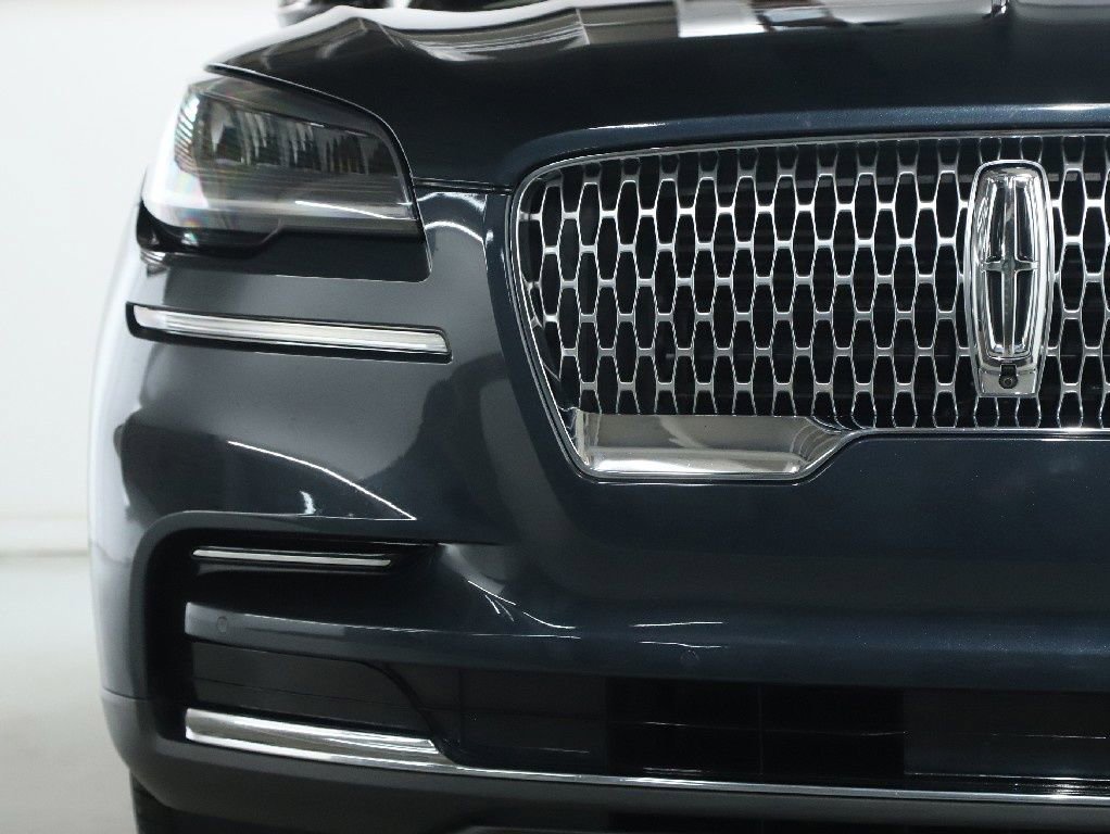 Certified 2023 Lincoln Aviator Reserve w/ Equipment Group 201A image 8