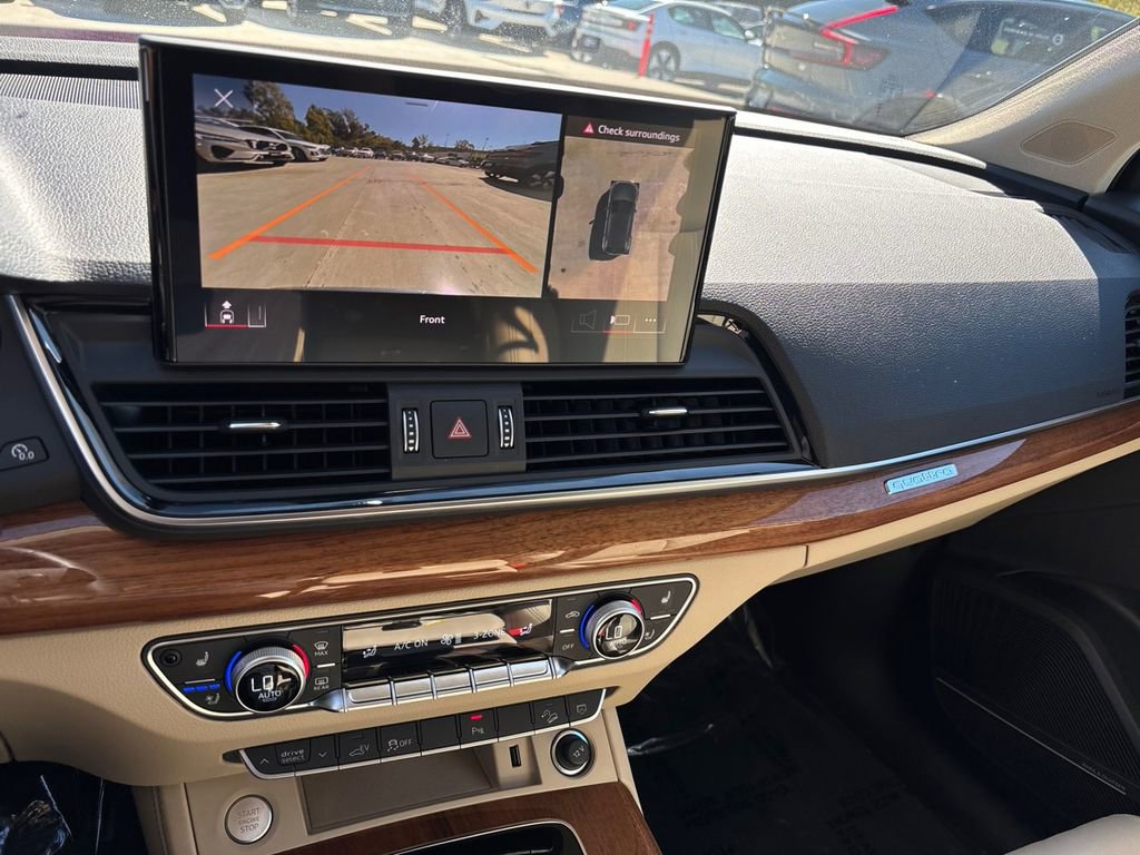 Used 2023 Audi Q5 e Premium Plus w/ Premium Plus Package image 11