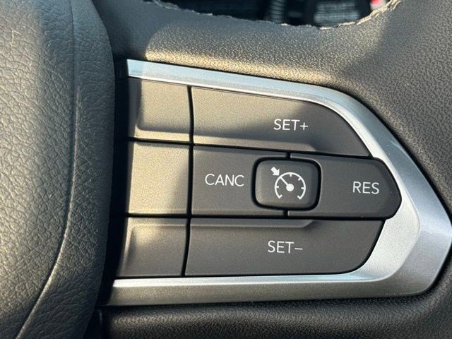 New 2026 Jeep Compass Latitude w/ Sun and Sound Group image 13