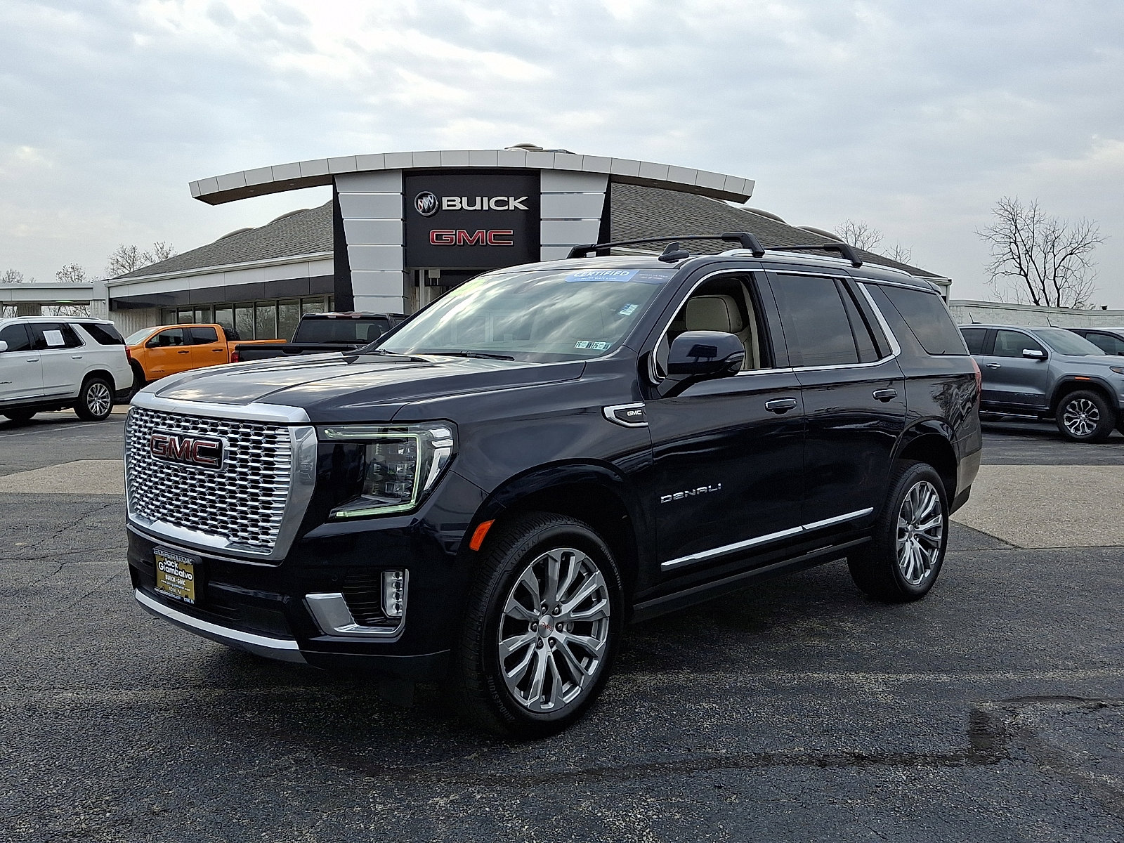 Certified 2022 GMC Yukon Denali w/ Denali Premium Package image 3