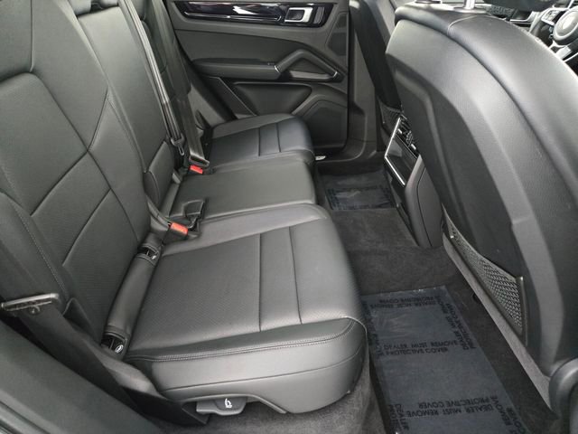 Used 2023 Porsche Cayenne image 16
