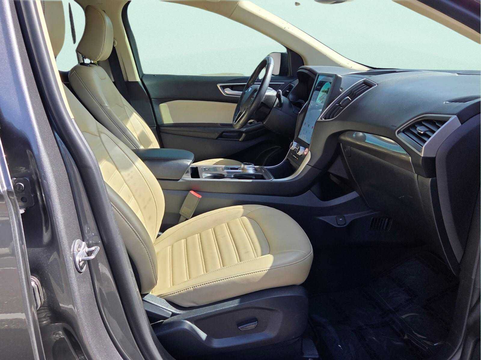 Used 2024 Ford Edge SEL AWD/4WD image 14