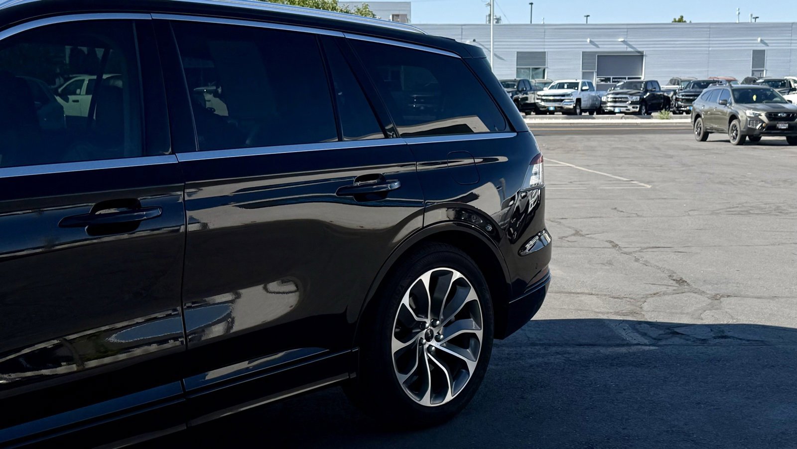 Used 2020 Lincoln Aviator Grand Touring w/ Equipment Group 302A image 13