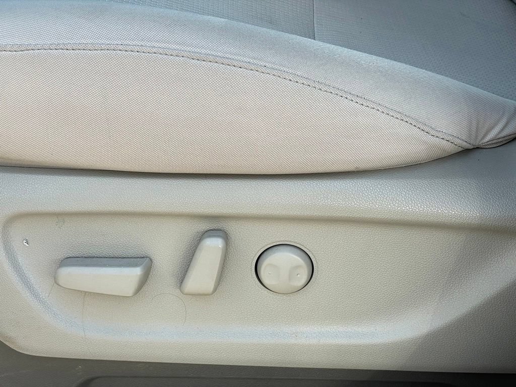 Used 2020 Kia Sedona LX FWD image 15