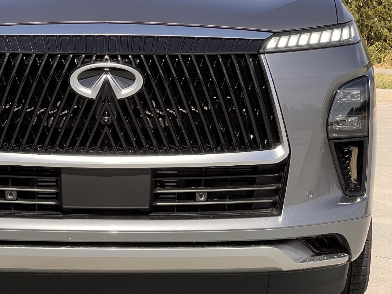 New 2027 INFINITI QX80 Luxe RWD image 8