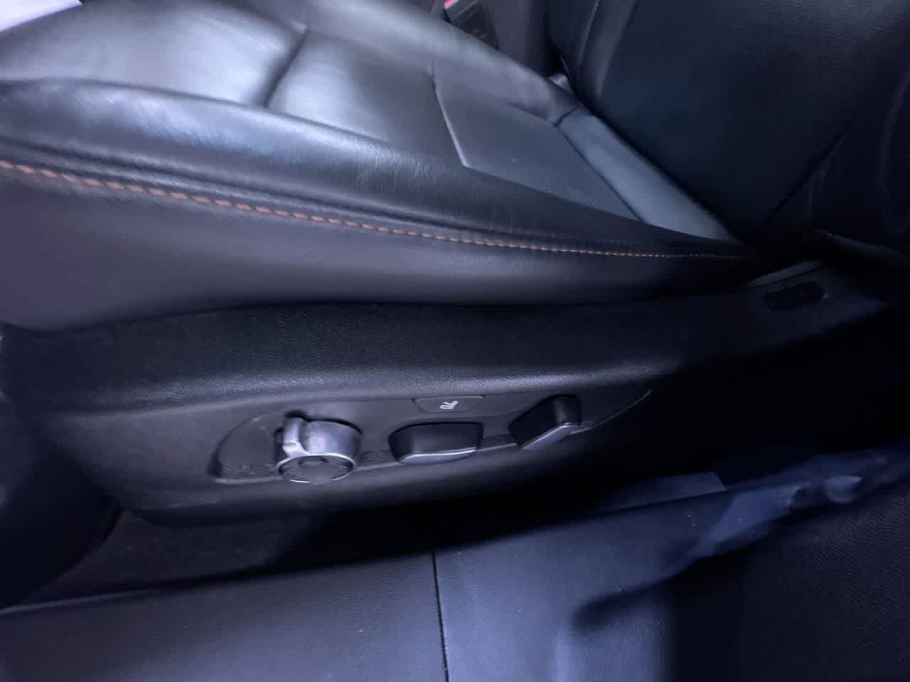 Used 2023 Cadillac XT4 Sport AWD/4WD image 13