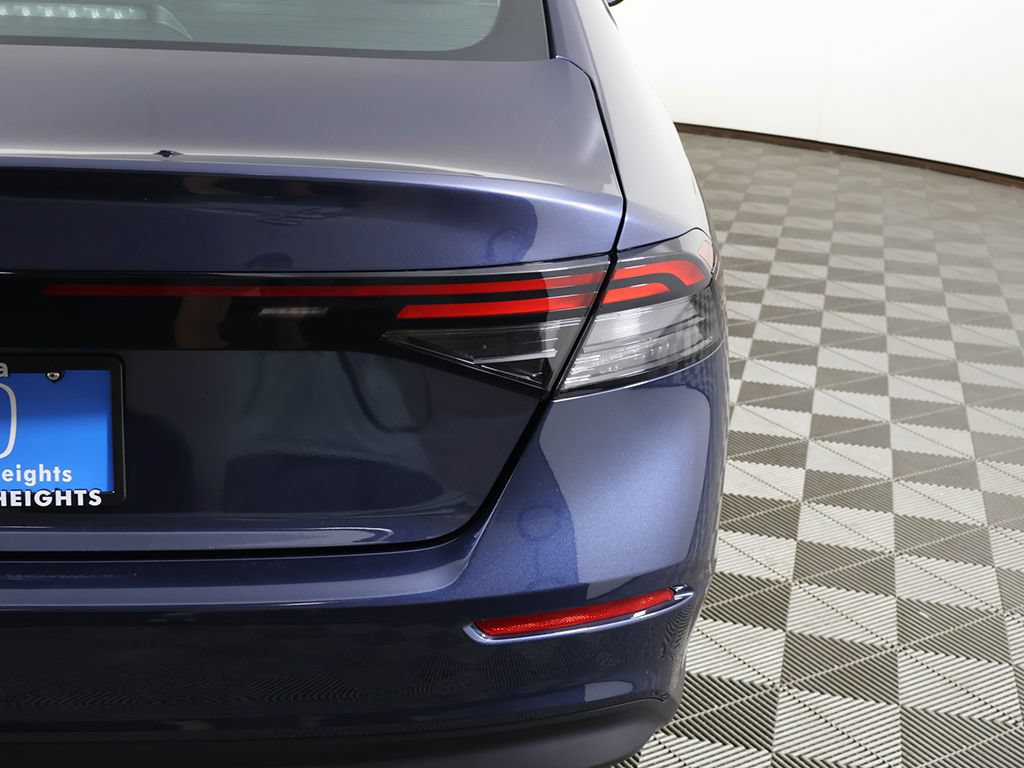 Used 2025 Honda Accord SE image 16