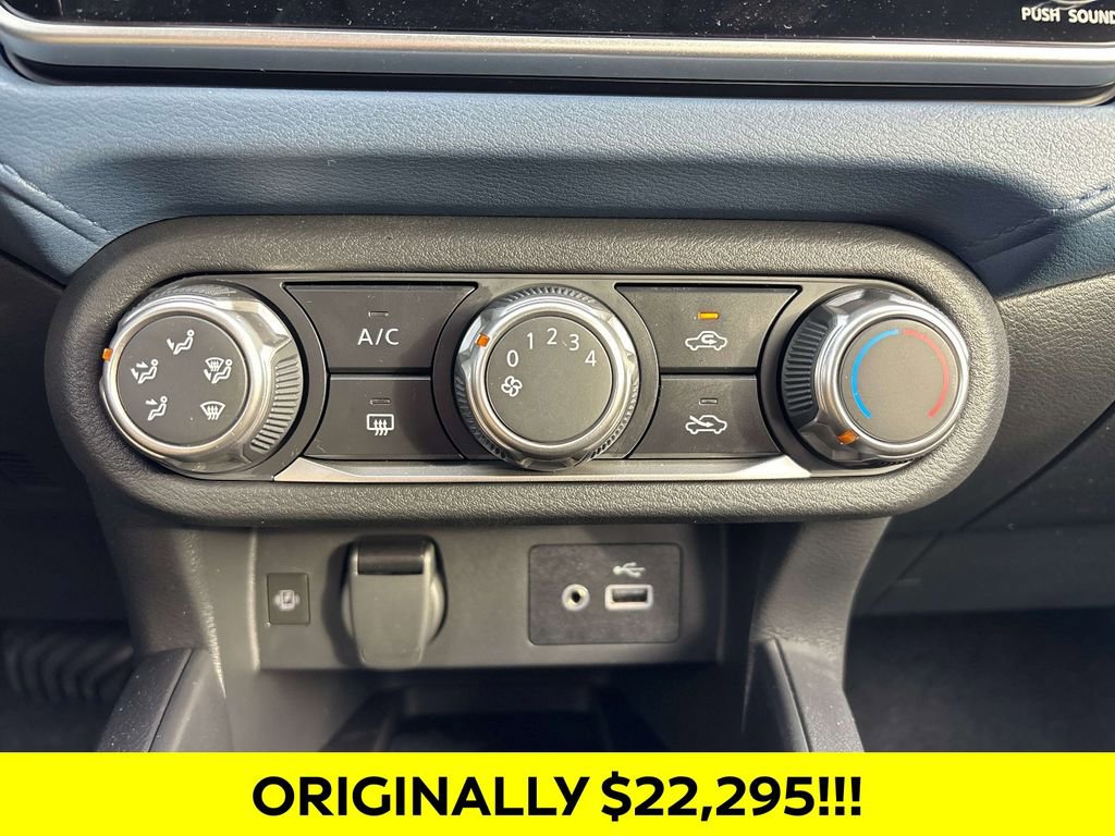 Used 2025 Nissan Versa SV w/ Trunk Package image 22
