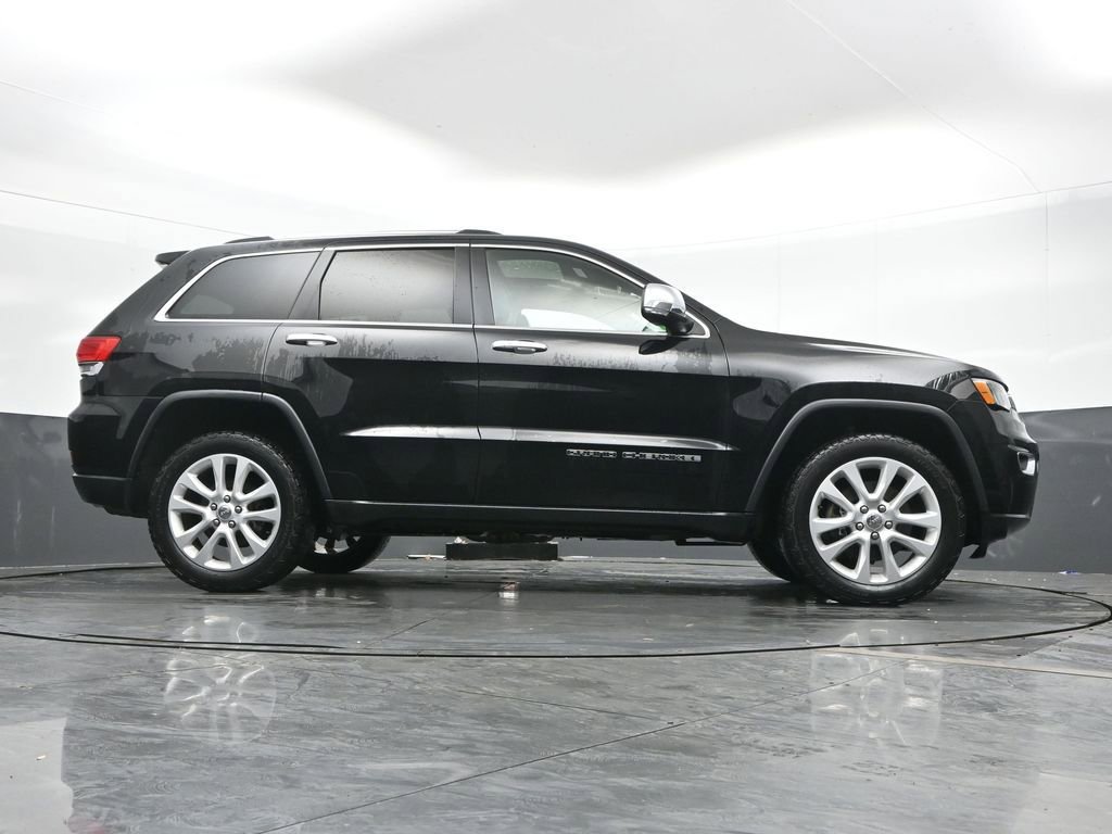 Used 2017 Jeep Grand Cherokee Limited image 46