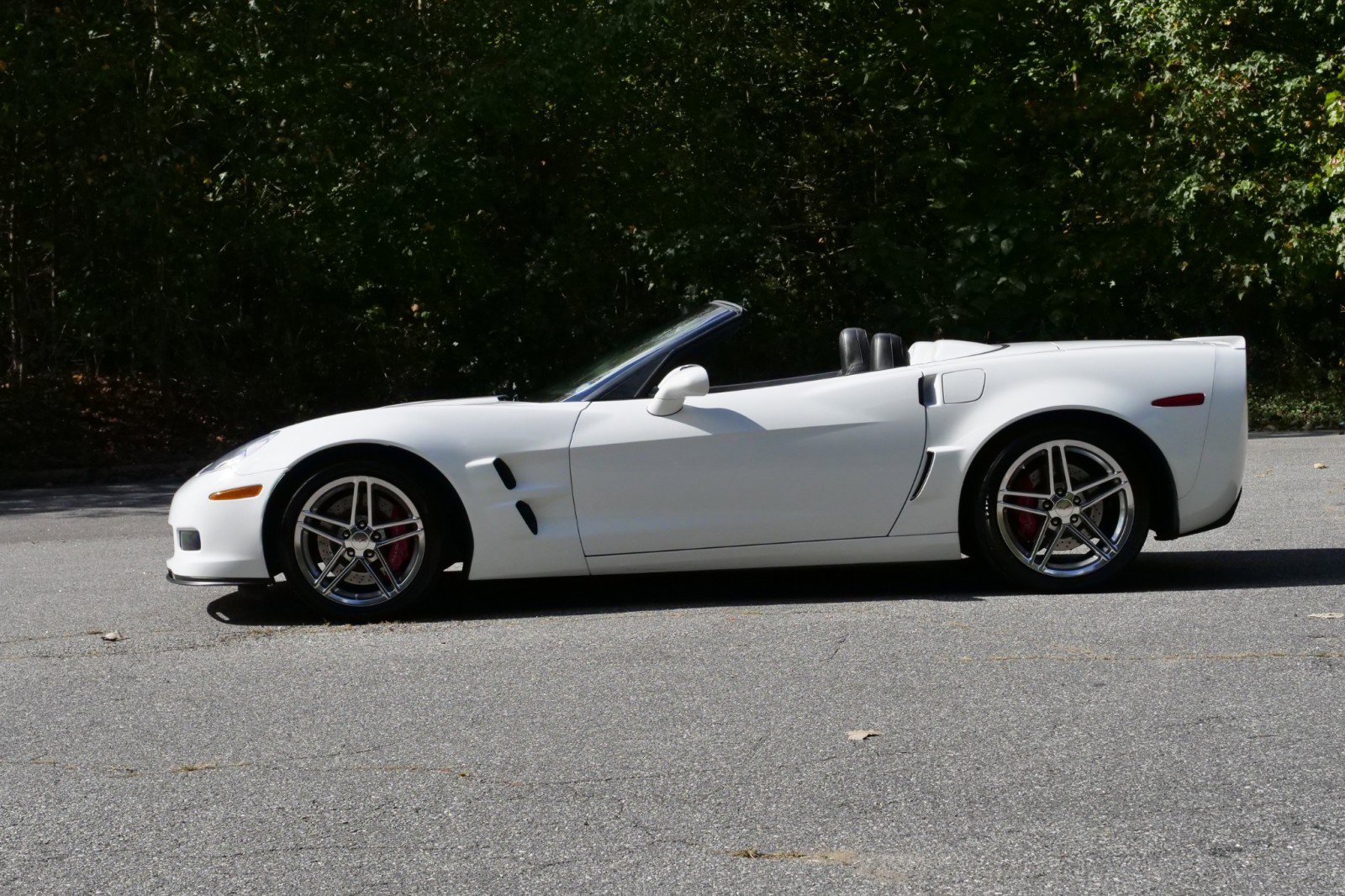 Used 2012 Chevrolet Corvette Grand Sport w/ 3LT Preferred Equipment Group image 27