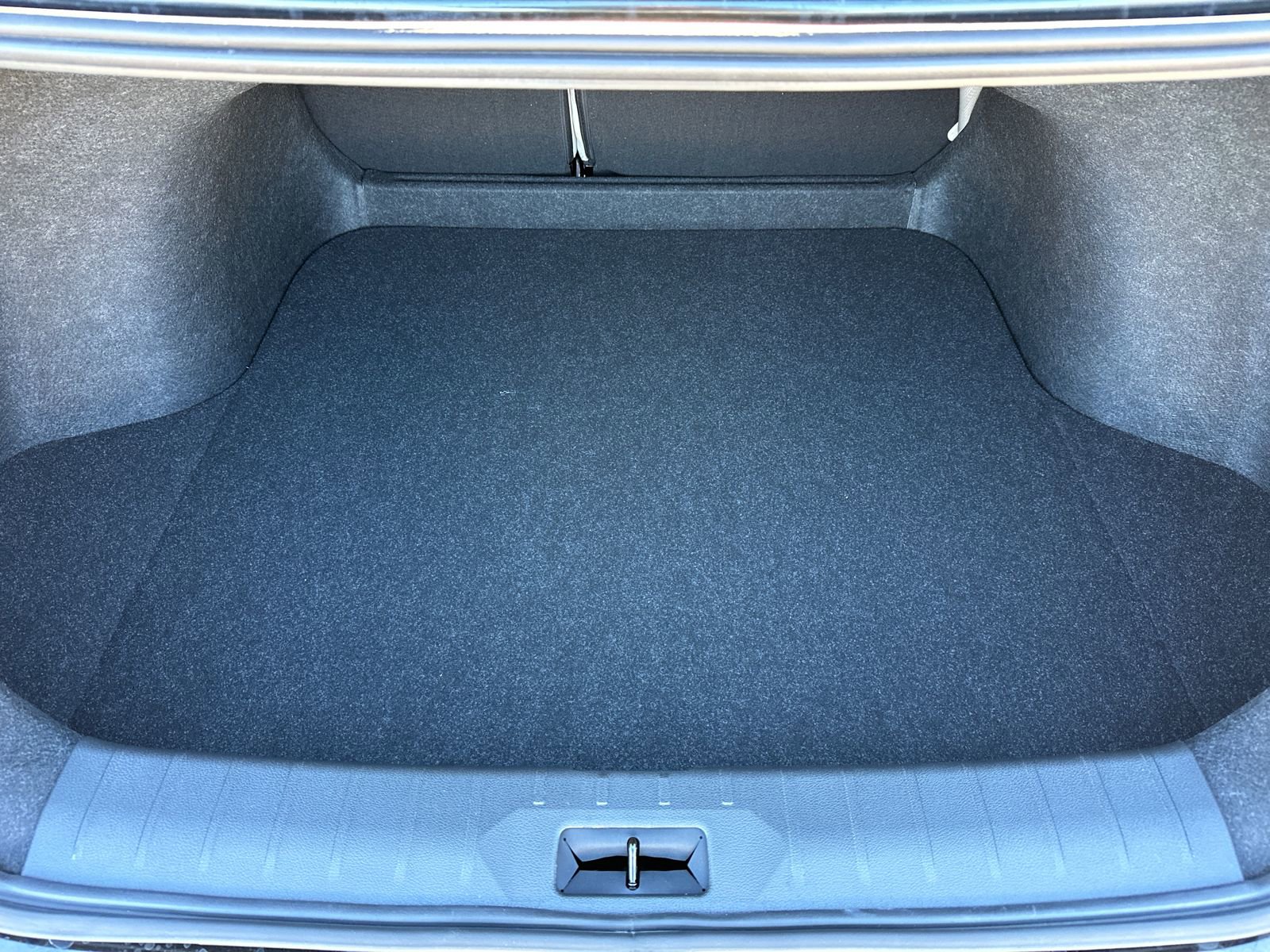 New 2026 Nissan Sentra SL w/ Floor Mat Package FWD image 18