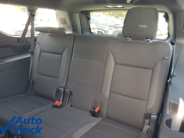Used 2025 Chevrolet Suburban LS RWD image 9