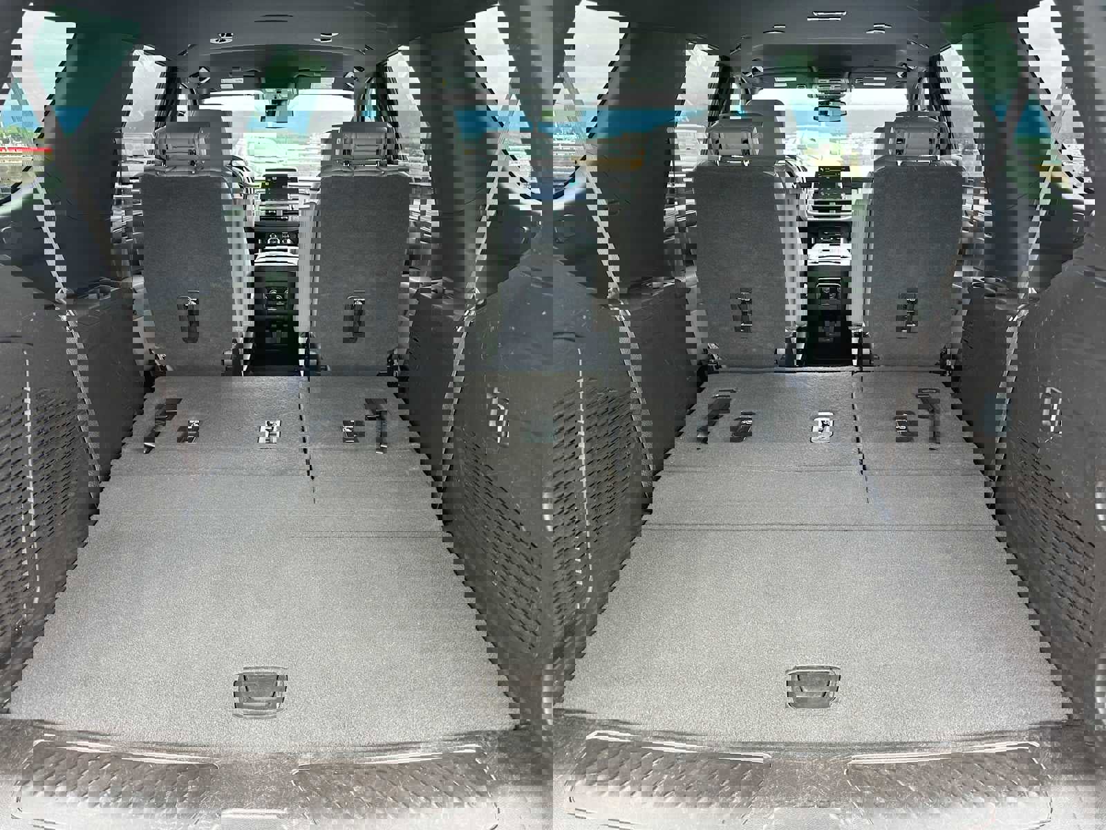 Used 2023 Chevrolet Tahoe LT image 14