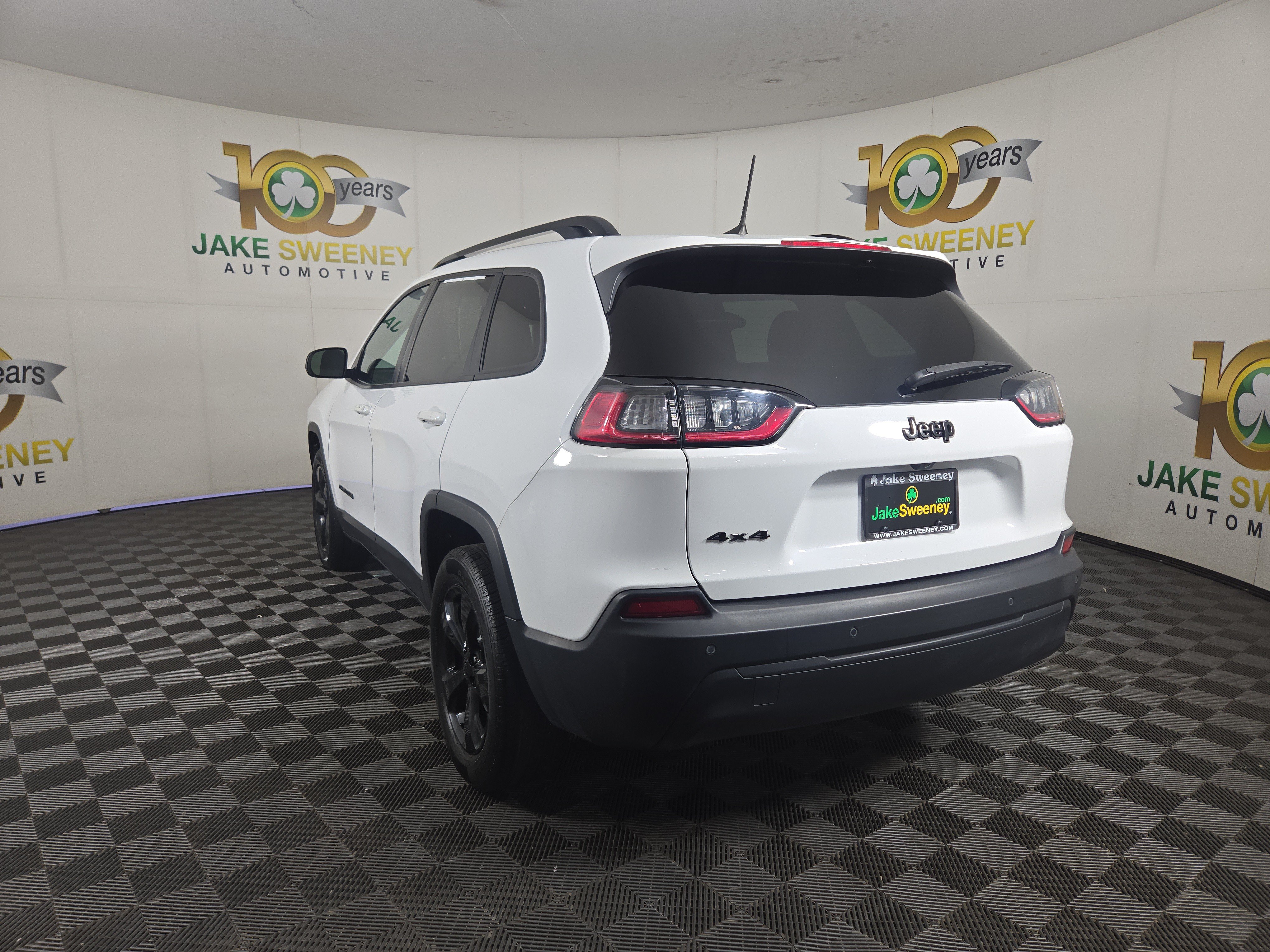 Used 2020 Jeep Cherokee Latitude Plus AWD/4WD image 7