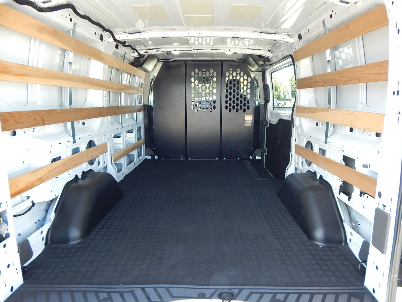 Used 2025 Ford Transit 250 Low Roof w/ Exterior Upgrade Package RWD image 3
