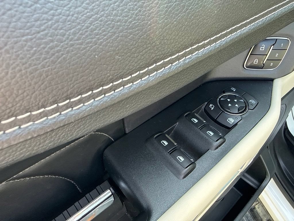 Used 2019 Ford Expedition Platinum AWD/4WD image 31