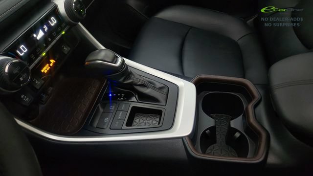 Used 2019 Toyota RAV4 Limited FWD image 48