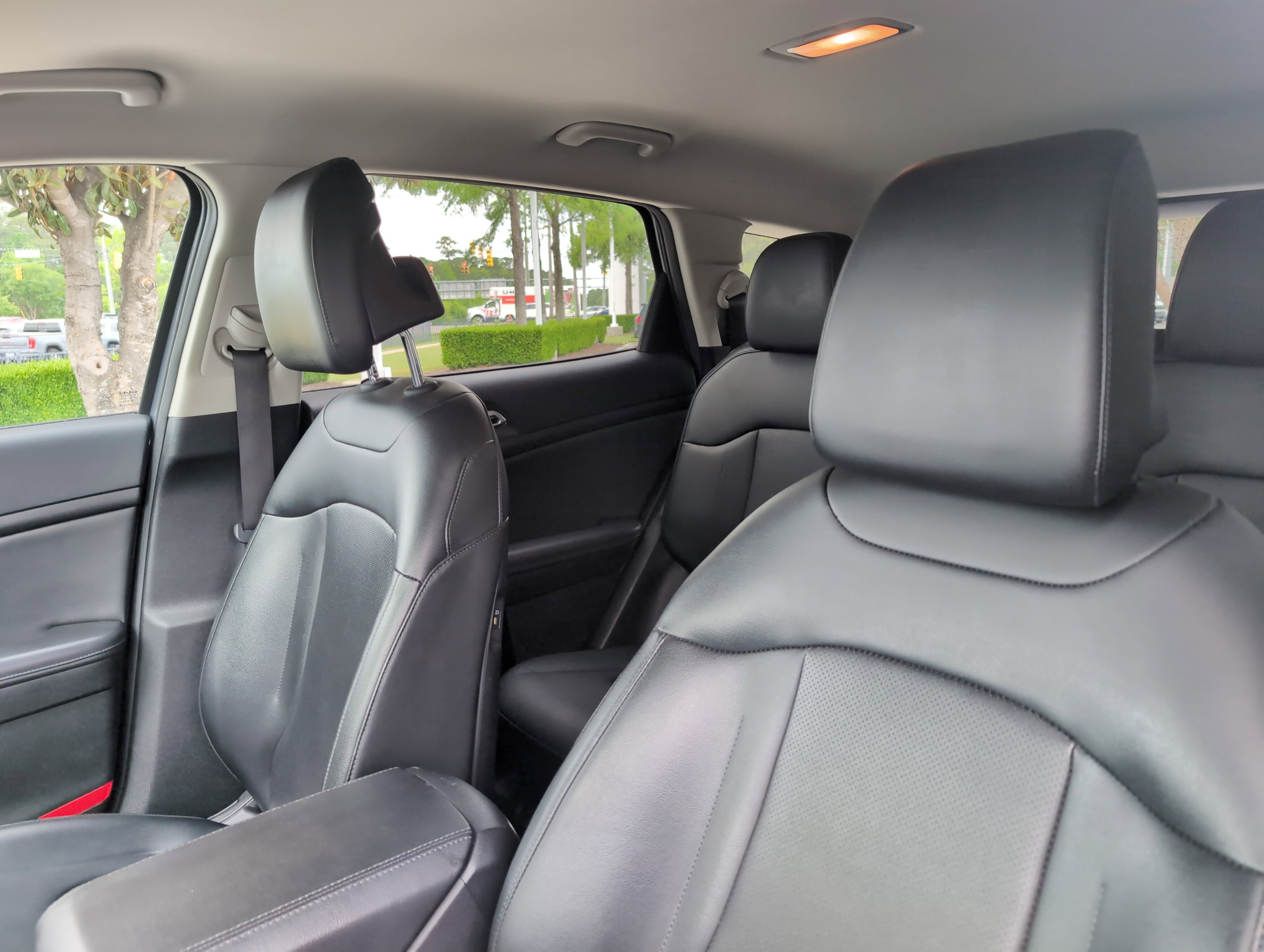 Used 2023 Kia Sportage EX FWD image 41