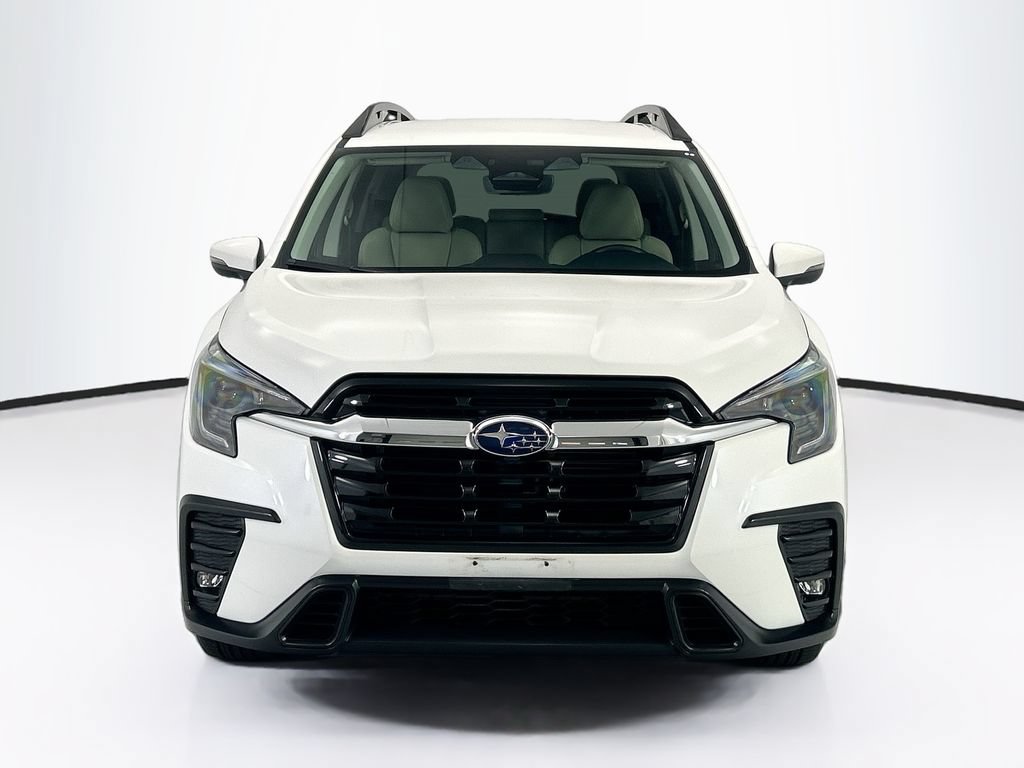 Used 2023 Subaru Ascent Limited AWD/4WD image 2