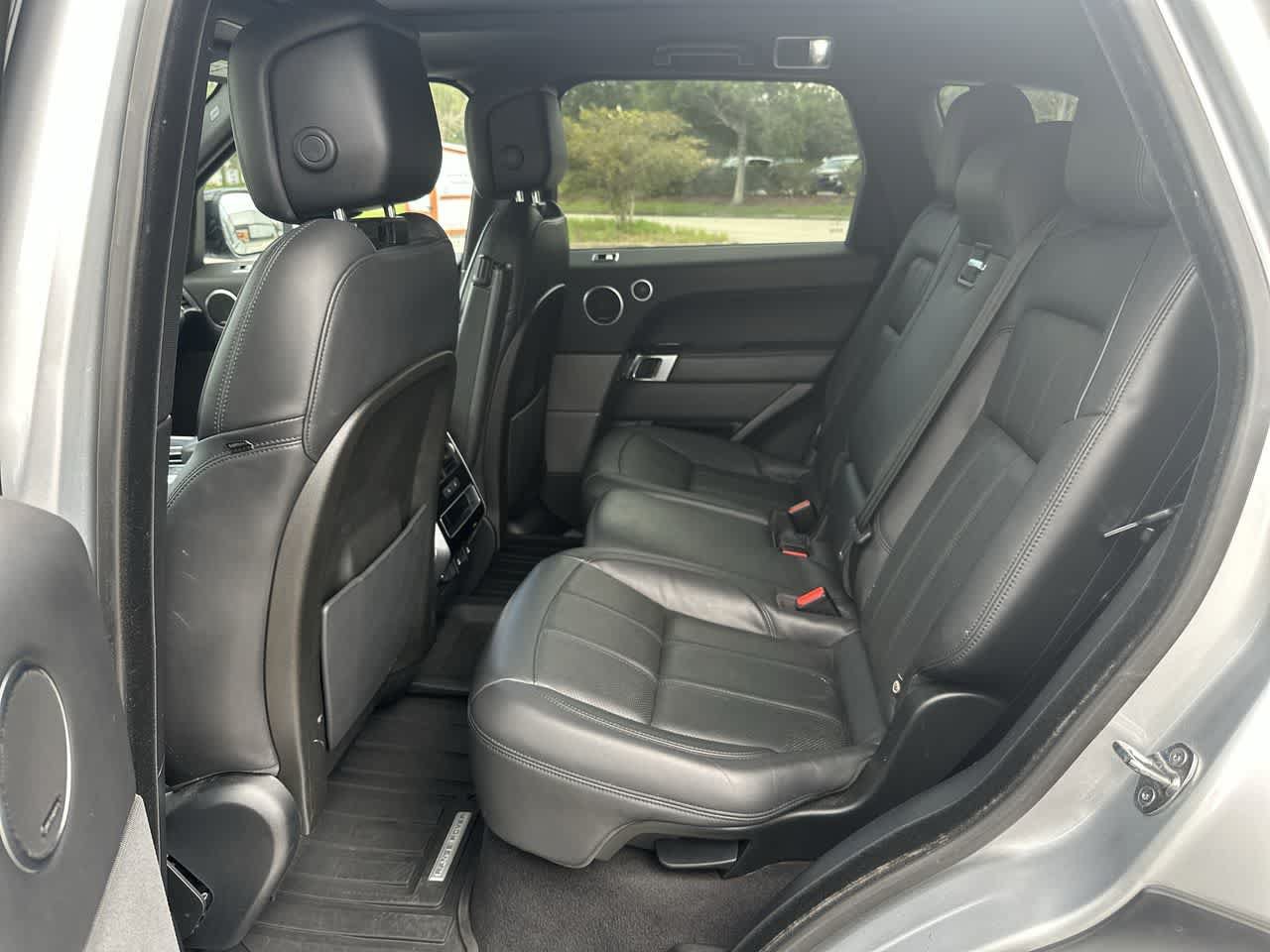 Used 2019 Land Rover Range Rover Sport HSE AWD/4WD image 18