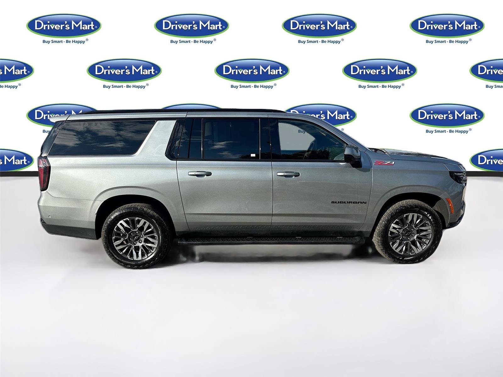 Used 2025 Chevrolet Suburban Z71 AWD/4WD image 8