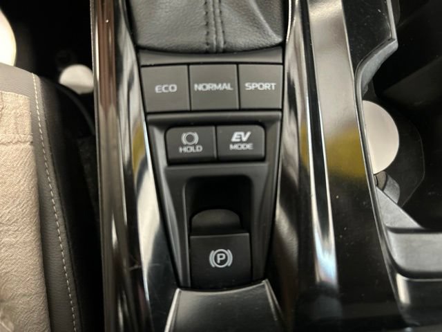 Used 2025 Toyota Camry SE w/ Convenience Package AWD/4WD image 26