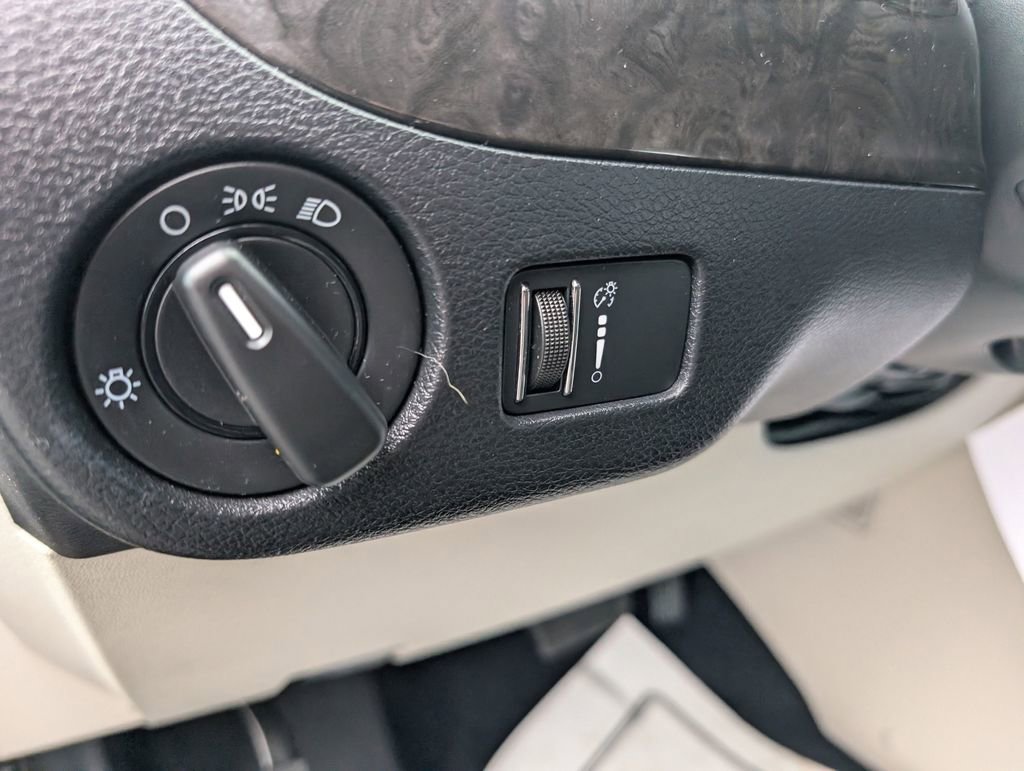 Used 2016 Dodge Grand Caravan American Value Package image 14