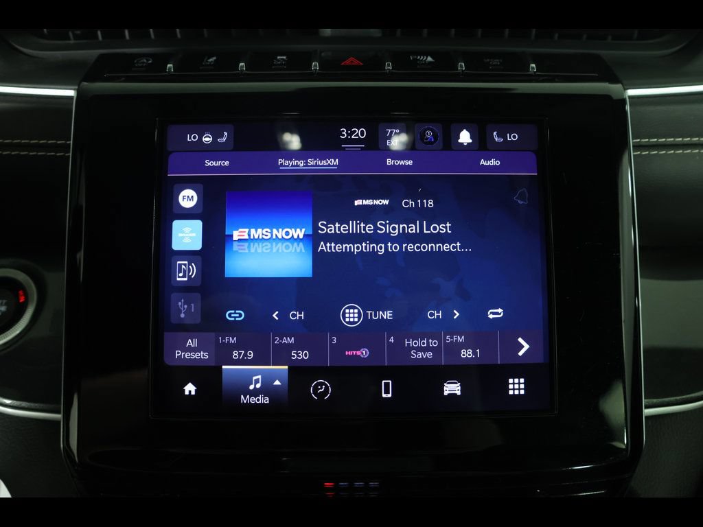 Used 2022 Jeep Grand Cherokee L Laredo AWD/4WD image 27