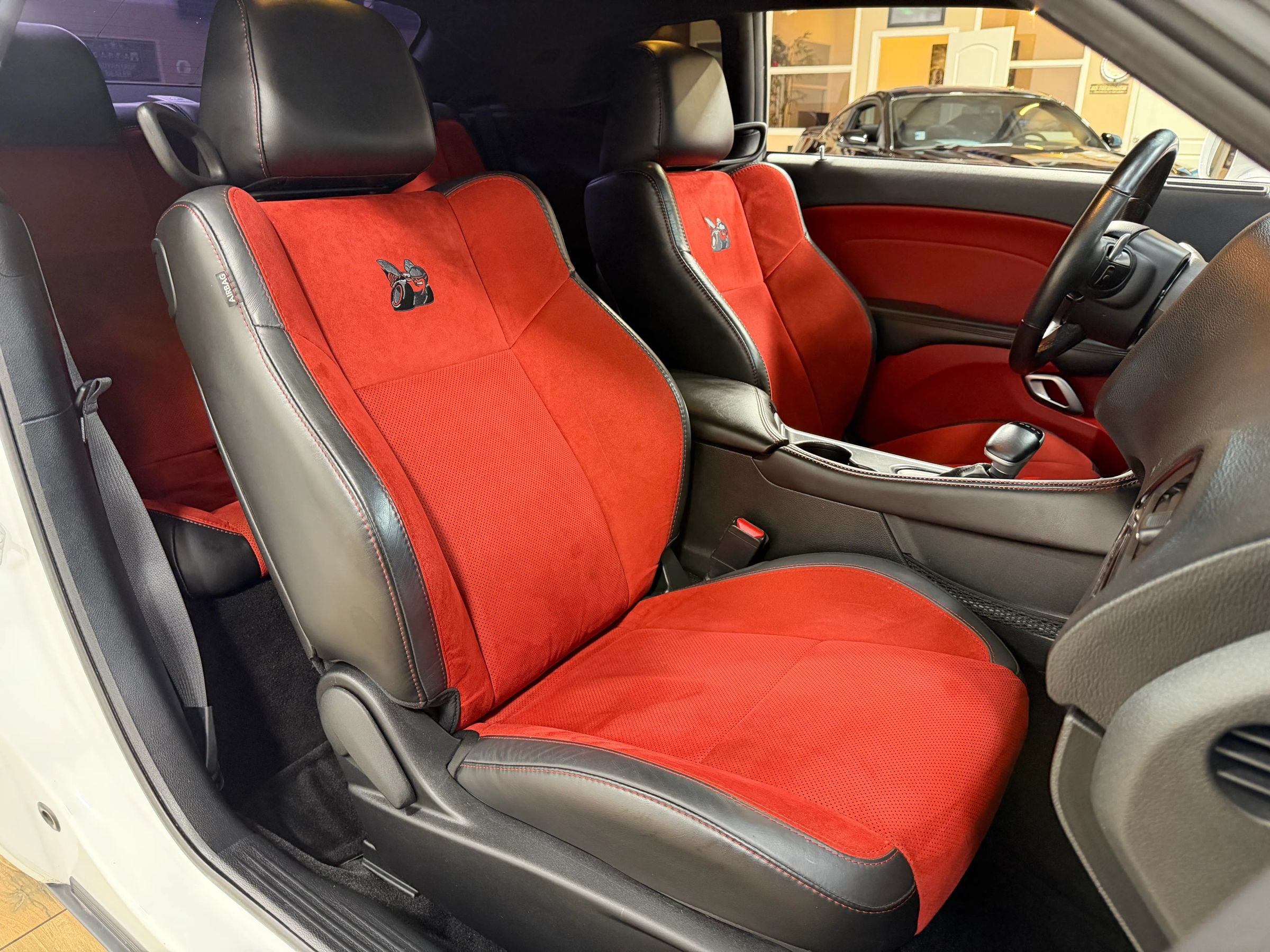 Used 2018 Dodge Challenger R/T Scat Pack w/ Leather Interior Group RWD image 26