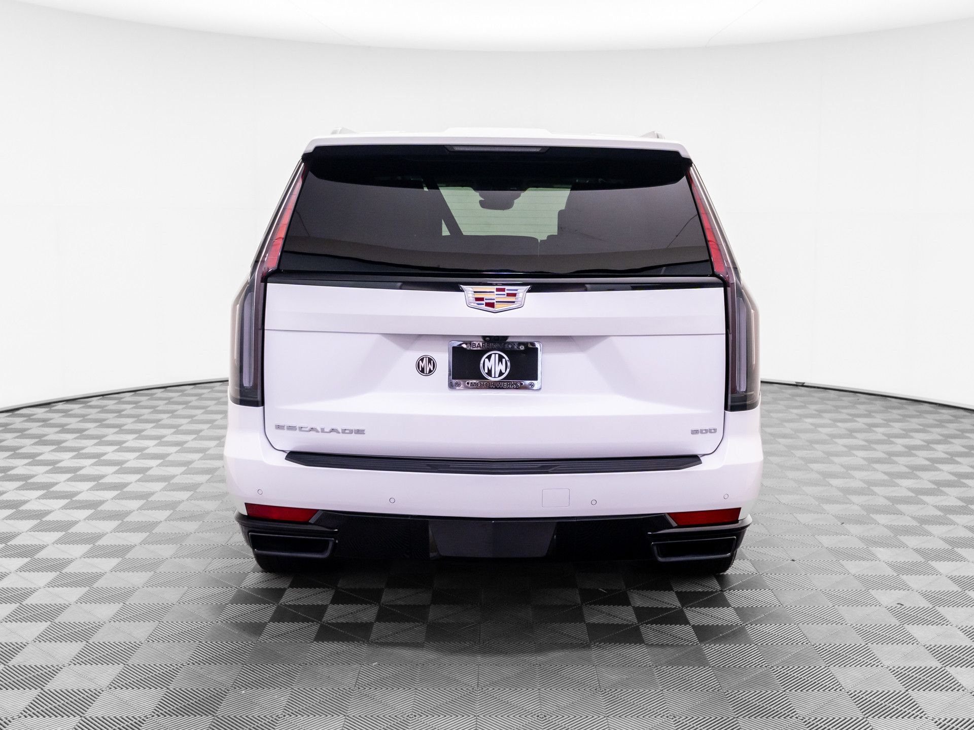 Used 2024 Cadillac Escalade Sport Platinum w/ LPO, ONYX Package AWD/4WD image 4