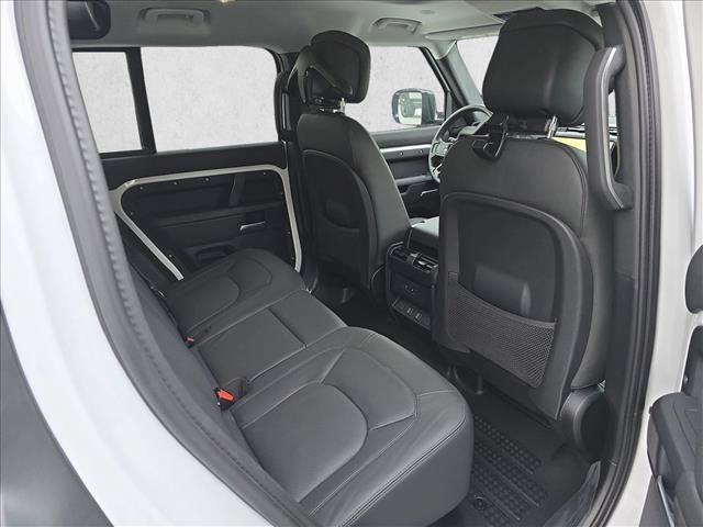 New 2026 Land Rover Defender 110 X-Dynamic SE AWD/4WD image 11