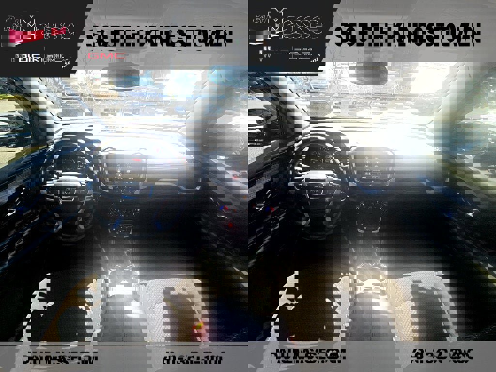 Used 2024 GMC Terrain SLE w/ Driver Convenience Package image 18