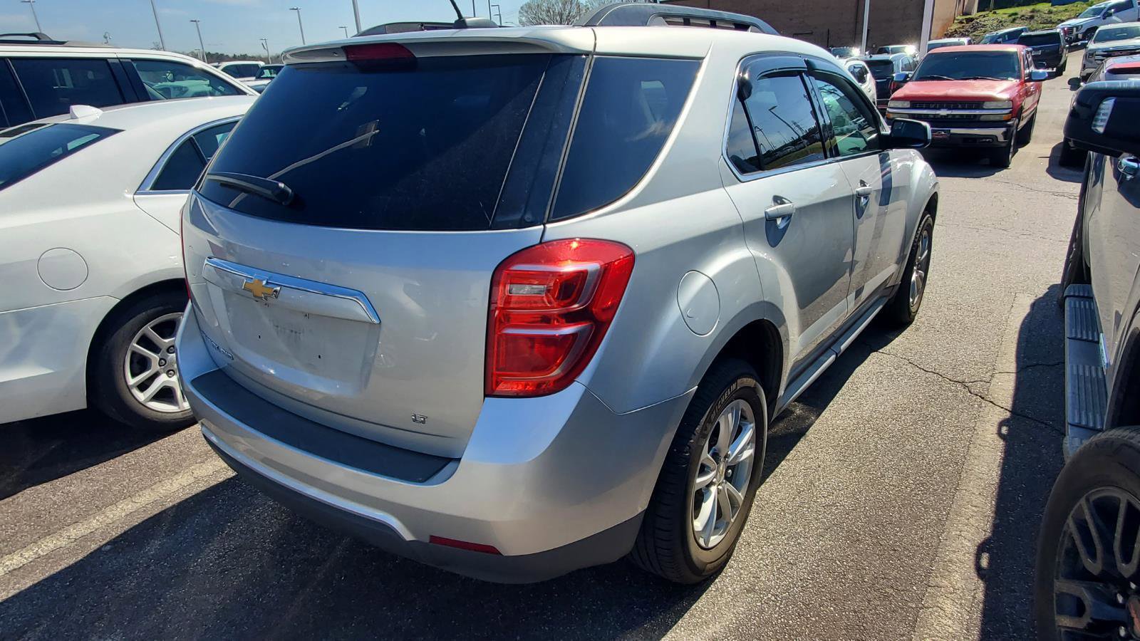 Used 2017 Chevrolet Equinox LT w/ Convenience Package image 9