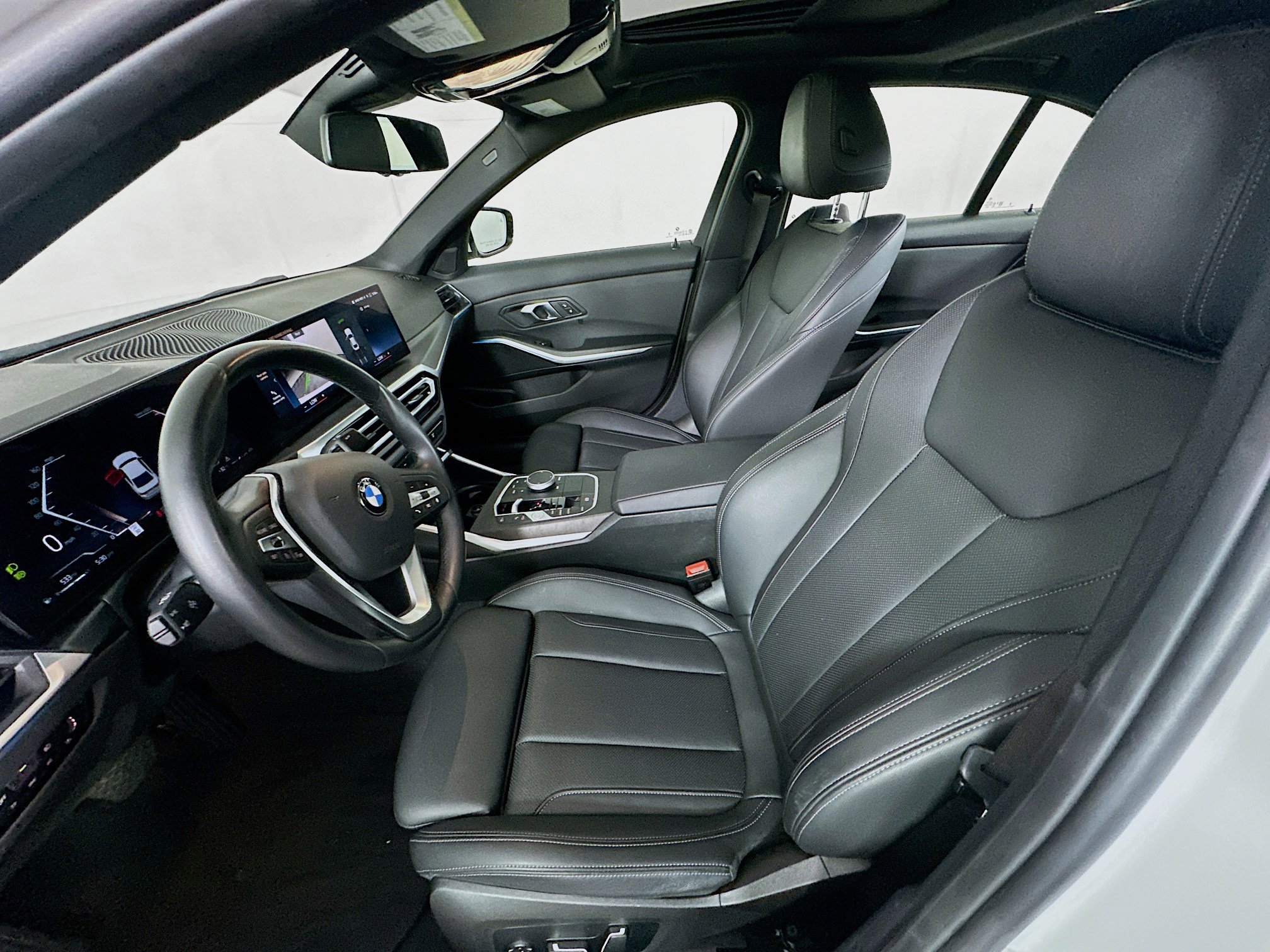 Used 2024 BMW 330i Sedan image 13