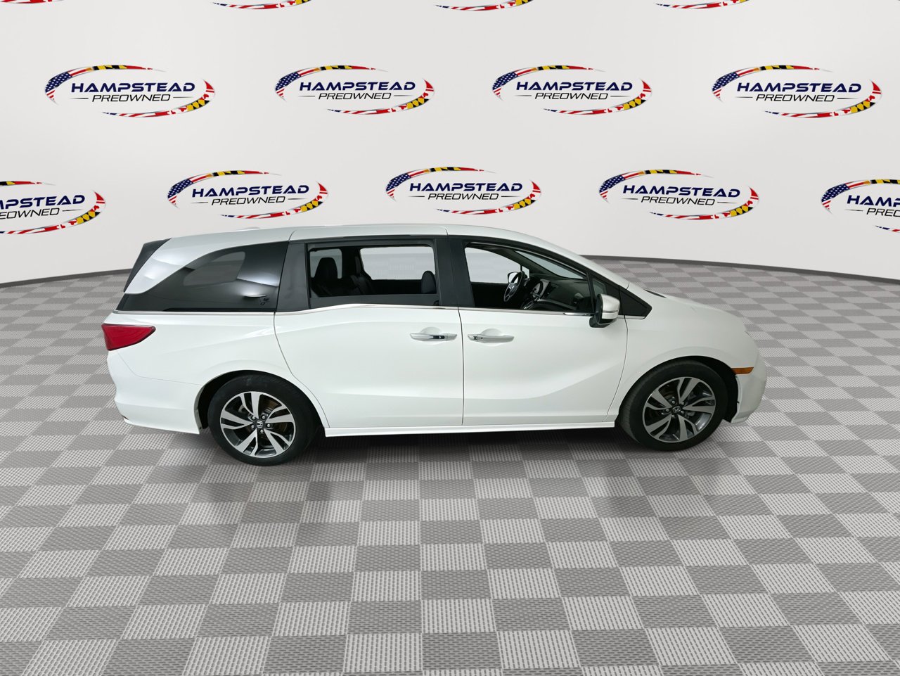 Used 2023 Honda Odyssey Touring image 9