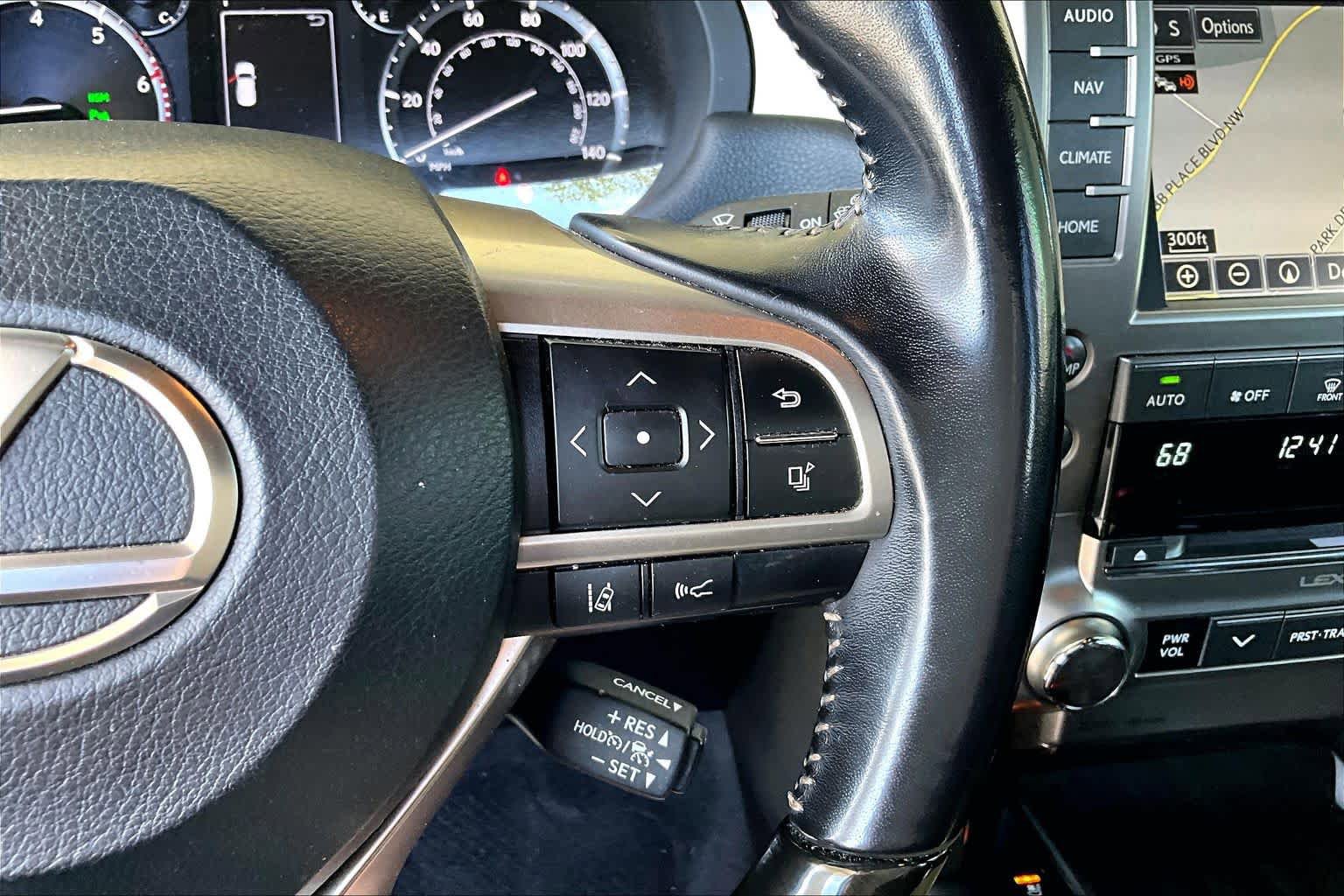 Used 2020 Lexus GX 460 Premium w/ Premium Package AWD/4WD image 25