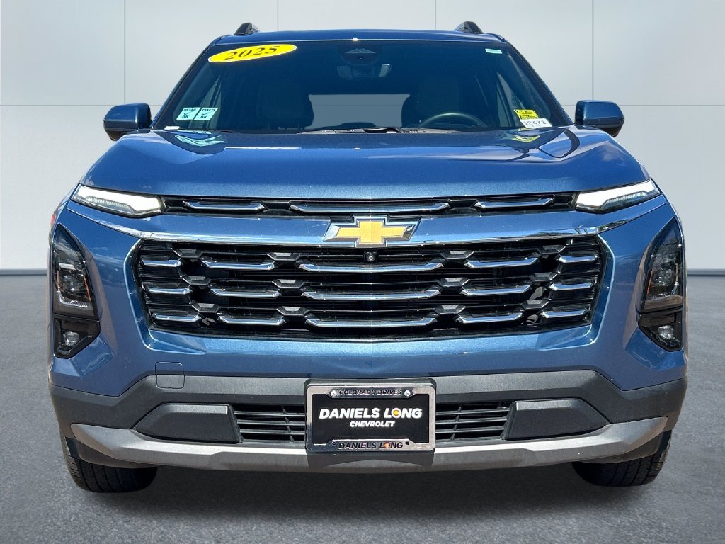 Used 2025 Chevrolet Equinox LT w/ Convenience Package II AWD/4WD image 3