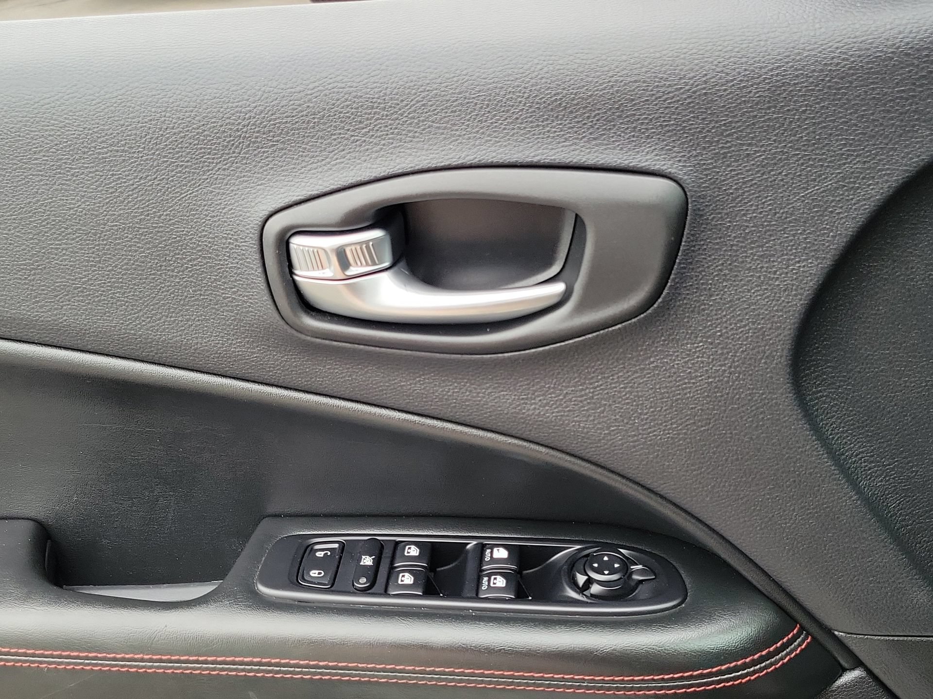 Certified 2020 Jeep Compass Trailhawk AWD/4WD image 12