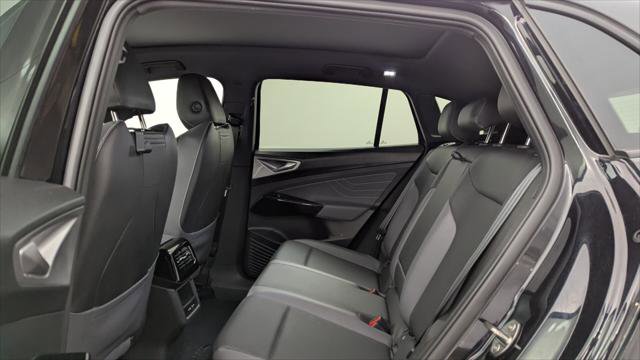 Used 2023 Volkswagen ID.4 Pro image 17